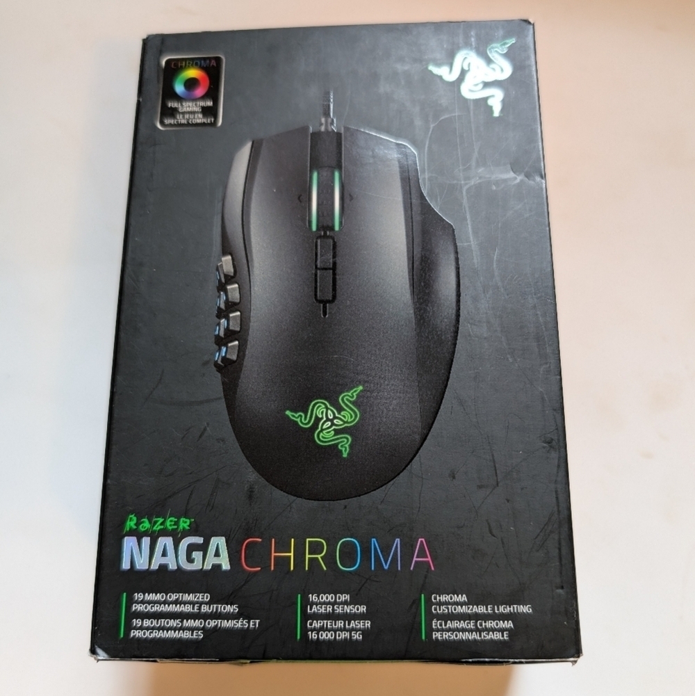Razer Naga Chroma Gaming Mouse in EUC rare discontinued
